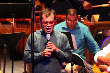 Edgar Jesús Serralde, integrante de la Orquesta Pasatono, durante el concierto que esta agrupación ofreció en Nueva York. FOTO/NOTIMEX