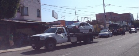 Percance en Avenida Moctezuma, sin lesionados. FOTO/ROTATIVO