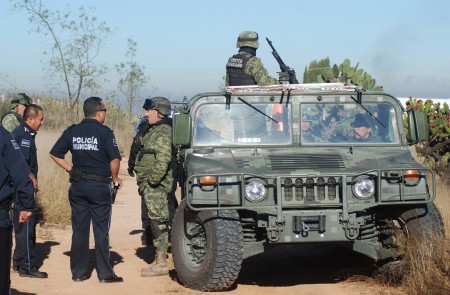 La Policía municipal y el Ejército realizaron el aseguramiento.