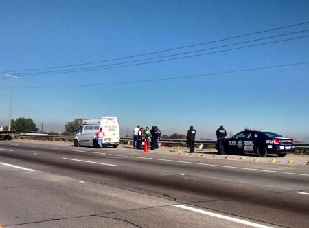 Atropellado y muerto sobre la carretera México-Querétaro.