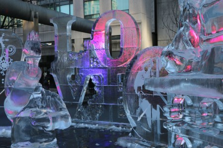 Festival de Hielo de Toronto honra al amor con toneladas de hielo