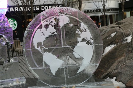 Festival de Hielo de Toronto honra al amor con toneladas de hielo2