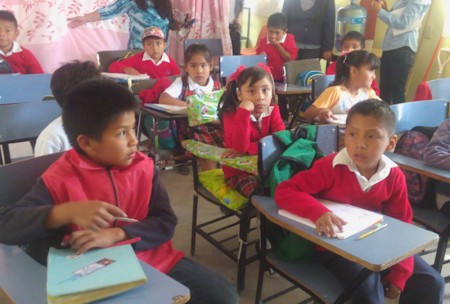 Regidoras gestionaran apoyo a escuela de Santa Barbara La Cueva_2