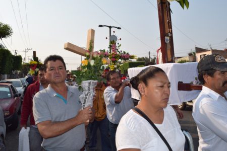 albaniles celbran dia de la santa cruz__04