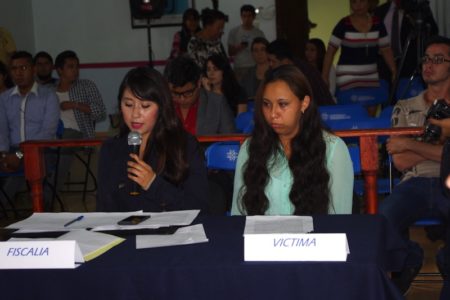 universidad-mesoamericana-prepara-estudiantes-en-juicios-orales-02