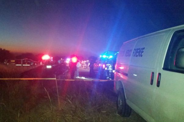 Un fatal percance registrado sobre la carretera estatal 200 Tequisquiapan-Galeras, dejó dos personas muertas y dos lesionados graves.